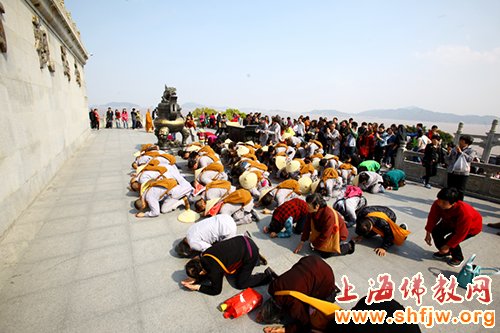 「普陀山」上海大圆通寺慧莲法师行脚一行朝圣普陀山圆满