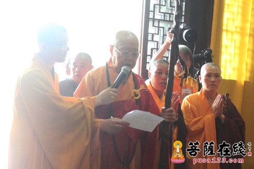 「佛教」上海万佛阁举行新量长老尼追思法会暨告别仪式