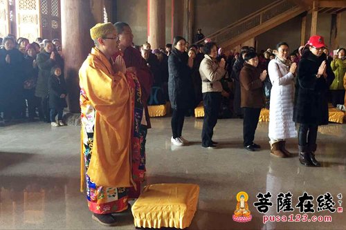 「宝泉」崇化大和尚为宝泉寺千手观音造像进行神圣的装藏仪式