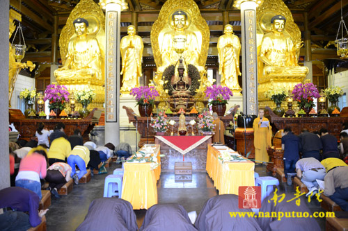 「南普陀寺」福建厦门南普陀寺隆重举行“千人皈依”法会 「南普陀寺」福建厦门南普陀寺隆重举行“千人皈依”法会