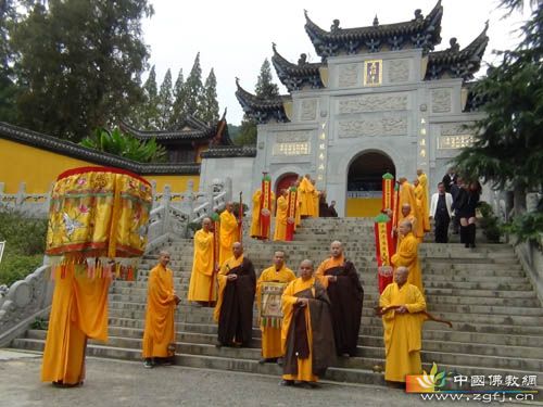 「五祖寺」净慧长老率德国禅修中心一行到湖北黄梅五祖寺礼祖