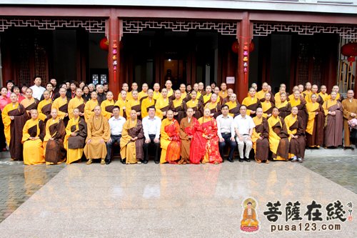 「佛教」上海奉贤旃檀庵隆重举行果圣法师荣膺监院庆典活动 「佛教」上海奉贤旃檀庵隆重举行果圣法师荣膺监院庆典活动