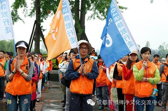「户外运动」四川天国寺举行2015静默徒步寻佛活动 「户外运动」四川天国寺举行2015静默徒步寻佛活动