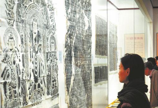 「佛教」全国首个佛教造像石刻拓片展在河南洛阳白马寺举行