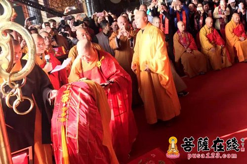 「佛教」普俊法师升座 学诚大和尚送座