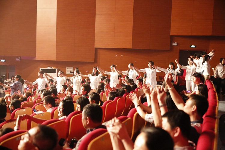 「音乐」弘一大师音乐新解梵呗音乐会于山东临沂大学艺术中心举行 「音乐」弘一大师音乐新解梵呗音乐会于山东临沂大学艺术中心举行