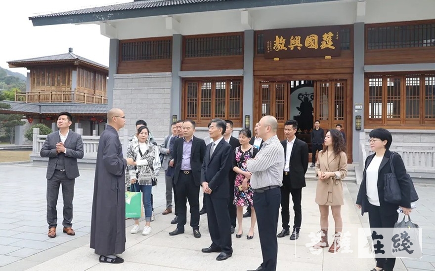 「佛教」浙江省服装协会副会长沈强一行赴浙江佛学院参访并举行办公会议 「佛教」浙江省服装协会副会长沈强一行赴浙江佛学院参访并举行办公会议