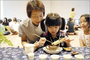 「法鼓山」台湾法鼓山农禅寺儿童夏令营，培养孩童注重礼仪懂得感恩