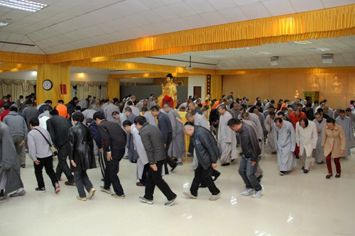 「弘法寺」精进禅修 广东弘法寺开启2013年冬季禅七法会
