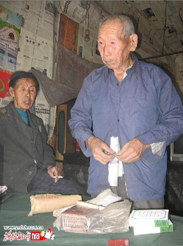 「河北农民」祖上四代看护寺庙 河北81岁农民义务看庙40余年