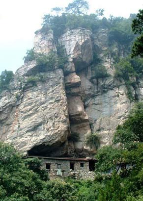 「终南山」终南山千年隐居生活真相 驴友观光影响隐士修行
