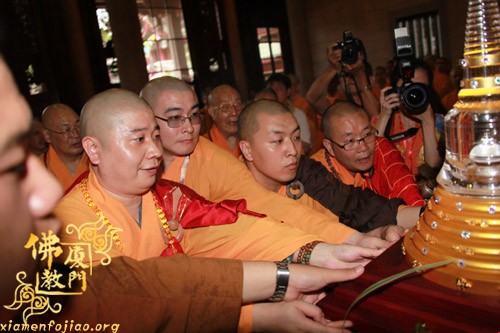 「佛教」印顺导师舍利回归交接仪式在南普陀寺隆重举行 「佛教」印顺导师舍利回归交接仪式在南普陀寺隆重举行