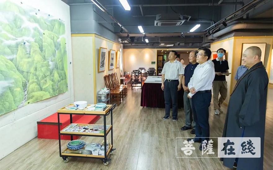 「佛教」上海市委常委、统战部部长郑钢淼一行调研上海玉佛禅寺 「佛教」上海市委常委、统战部部长郑钢淼一行调研上海玉佛禅寺