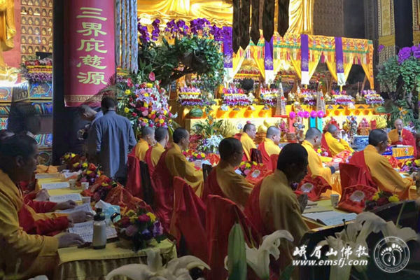 「佛教」峨眉山各寺院举行佛事活动恭迎观音菩萨出家吉日