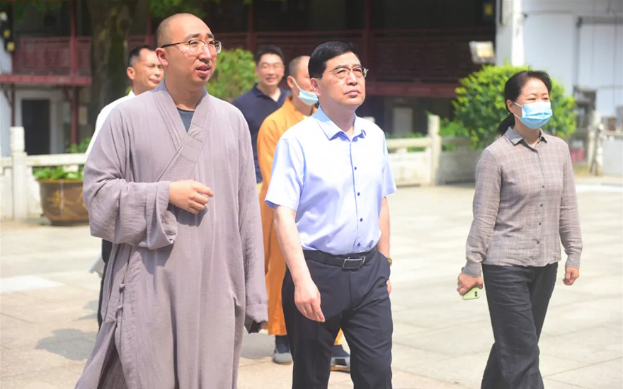 「疫情」江苏省民宗委副主任朱亚文一行检查栖霞古寺安全生产专项整治及疫情防控工作 「疫情」江苏省民宗委副主任朱亚文一行检查栖霞古寺安全生产专项整治及疫情防控工作