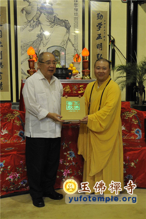 「佛教」中国国民党荣誉主席吴伯雄参观上海玉佛禅寺 「佛教」中国国民党荣誉主席吴伯雄参观上海玉佛禅寺