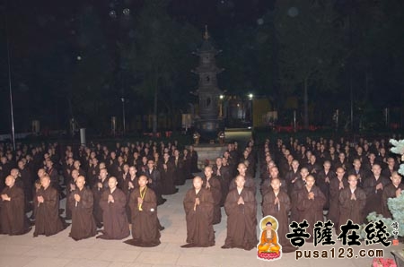 「佛教」觉醒大和尚为常州天宁禅寺新戒弟子作沙弥忏摩