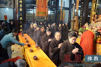 「华岩寺」恭迎观音菩萨圣诞　重庆华岩寺法师领众诵经祈福