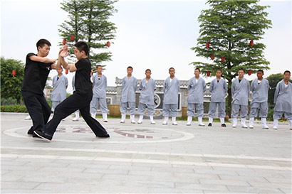 「少林足球」当嵩山少林遇上岭南咏春，现代版“少林足球”现身江门！