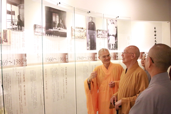 「佛教」返鄉寺院巡禮 淨海長老率團參訪法鼓山