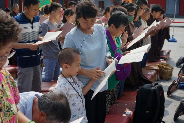 「极乐寺」滴滴爱心汇成海洋 极乐慈善扬帆远航