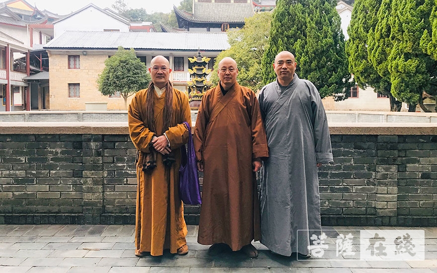 「佛教」福建佛学院院长本性法师前往太姥山平兴寺看望界诠长老 「佛教」福建佛学院院长本性法师前往太姥山平兴寺看望界诠长老