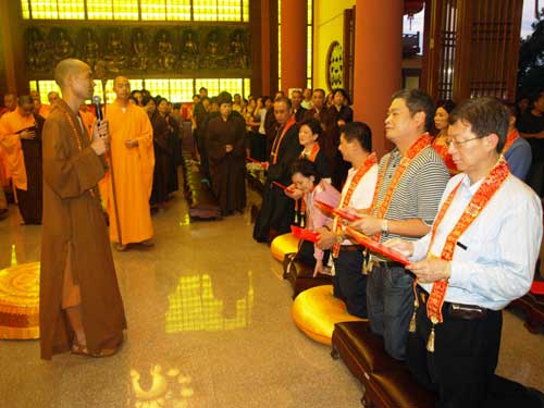 「药师如来」厦门石室禅院隆重举办 “四十九天药师佛昼夜精进念佛祈福消灾大法会” 「药师如来」厦门石室禅院隆重举办 “四十九天药师佛昼夜精进念佛祈福消灾大法会”