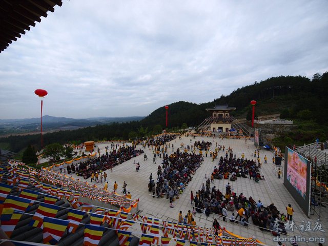 「佛教」佛诞日 庐山东林寺举行东林大佛装藏祝圣法会(组图) 「佛教」佛诞日 庐山东林寺举行东林大佛装藏祝圣法会(组图)