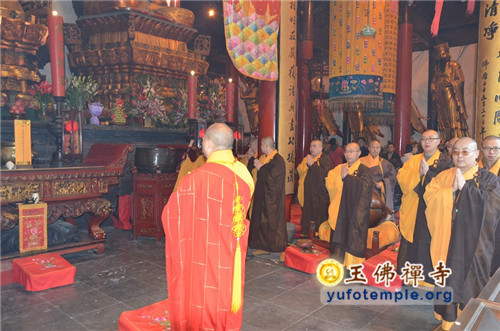 「上海外滩踩踏事件」上海玉佛禅寺为外滩踩踏遇难者举行超度法会