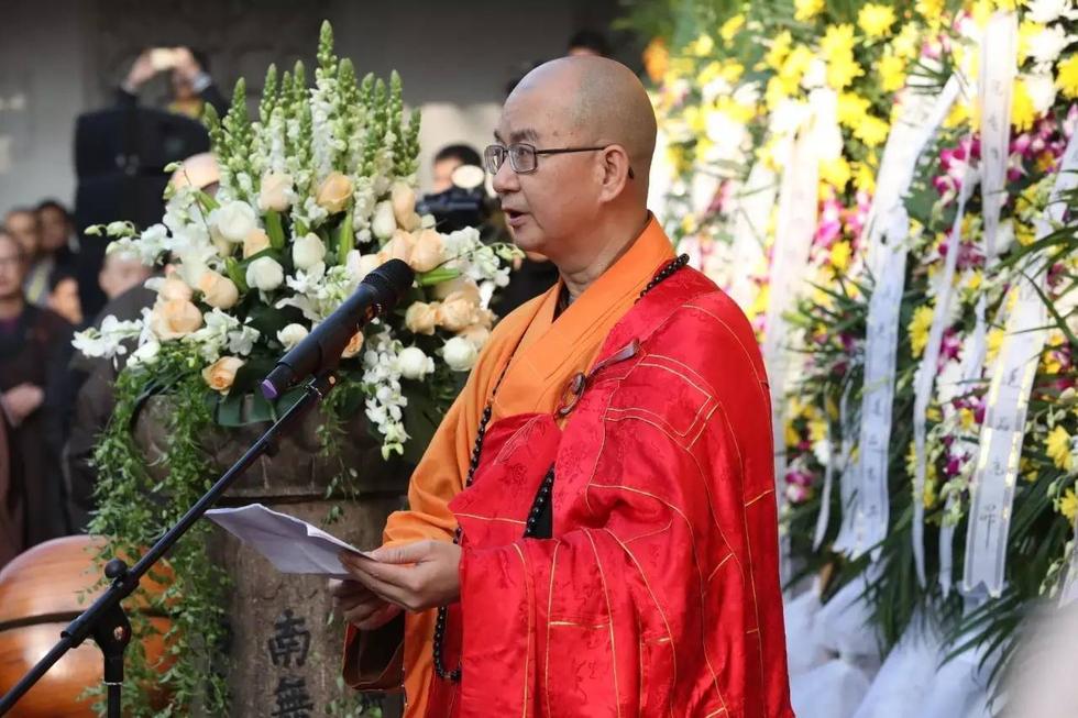 「佛教」万人追思明学长老 一代高僧封龛荼毗