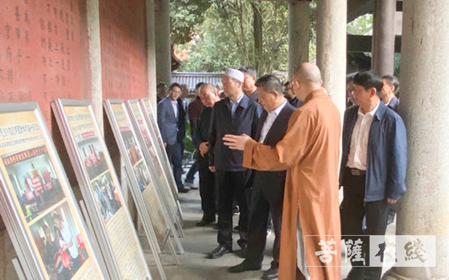 「全国政协」全国政协民宗委杨小波一行调研长沙麓山寺和湖南佛学院 「全国政协」全国政协民宗委杨小波一行调研长沙麓山寺和湖南佛学院
