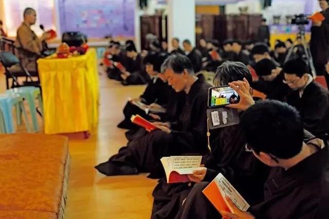 「龙泉寺」为什么理科男喜欢皈依佛门？