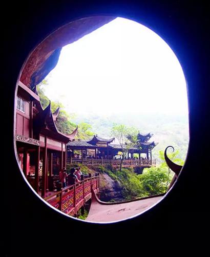 「寺庙」福建深山惊现绝世奇观：一根柱子撑起整座寺庙