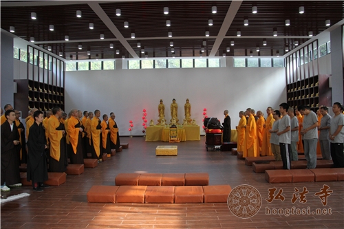 「佛教」广东弘法寺佛学院举行2014年新生开学典礼暨佛学院新校区揭牌仪式