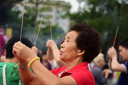 「南普陀寺」恭逢观音菩萨出家日 厦门南普陀寺举行祈福法会 「南普陀寺」恭逢观音菩萨出家日 厦门南普陀寺举行祈福法会