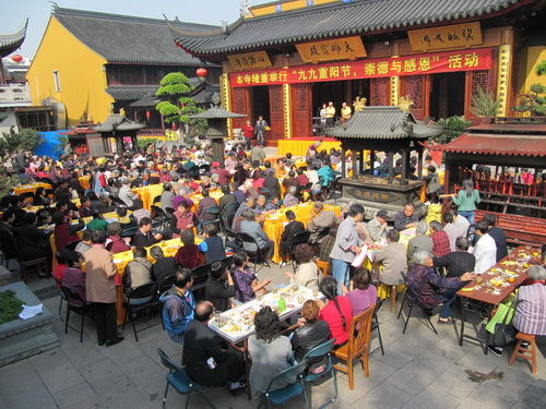 「佛教」上海西林禅寺举行九九重阳节崇德与感恩活动