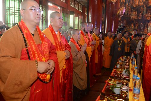 「佛教」江西大金山寺举行恭迎本老舍利供奉祈福大典