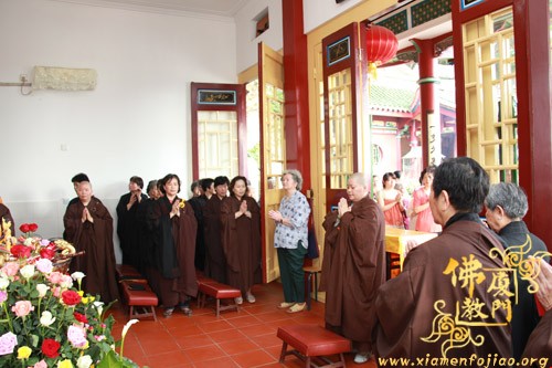 「佛教」厦门日光岩寺举行隆重的浴佛法会庆祝佛诞 「佛教」厦门日光岩寺举行隆重的浴佛法会庆祝佛诞