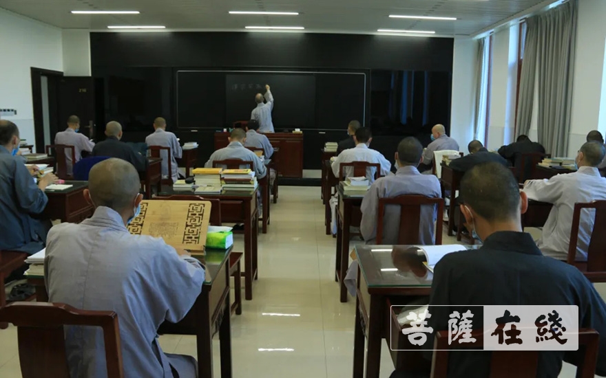 「佛教」云门寺开放首日升国旗暨广东佛学院云门学院复课