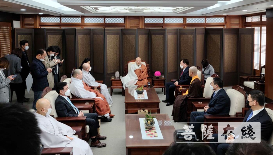 「佛教」广东东华禅寺向韩国佛教曹溪宗捐赠10万只KN95医用口罩