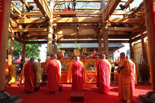 「福建厦门市」福建厦门市同安区拱莲古寺隆重举行天王殿上梁祈福法会 「福建厦门市」福建厦门市同安区拱莲古寺隆重举行天王殿上梁祈福法会