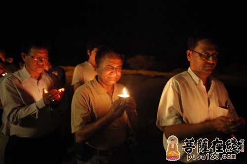 「蓝毗尼」尼泊尔中华寺在蓝毗尼圣园隆重举行传灯法会
