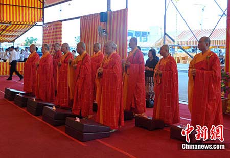 「钻石」柬埔寨举行祈福法会 多国僧人为踩踏遇难者超度