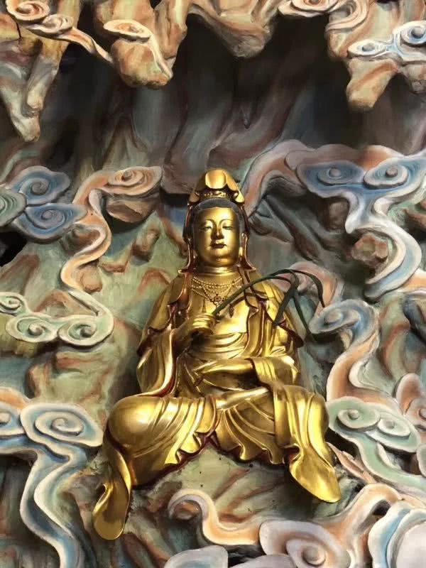 「佛教」为何一女子在寺院里供养几千两银子，还不如几文钱？