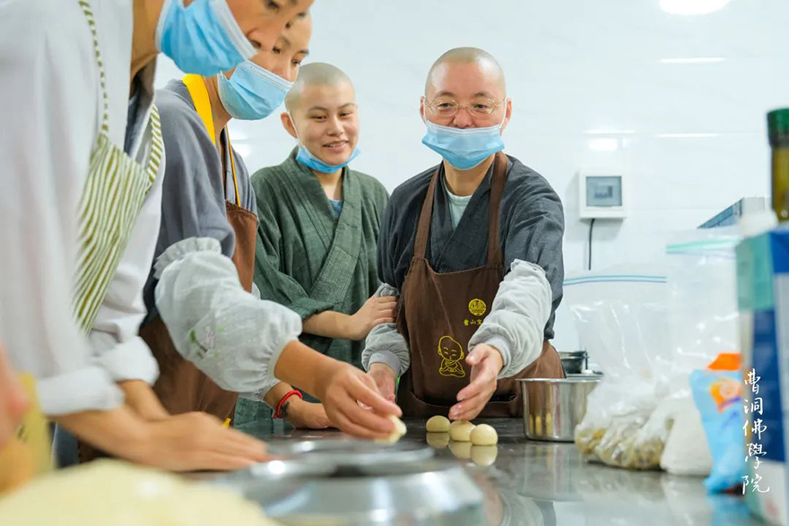 「佛教」甜甜蜜蜜、可可爱爱,曹洞佛学院法师们的烘焙技能点拉满! 「佛教」甜甜蜜蜜、可可爱爱,曹洞佛学院法师们的烘焙技能点拉满!