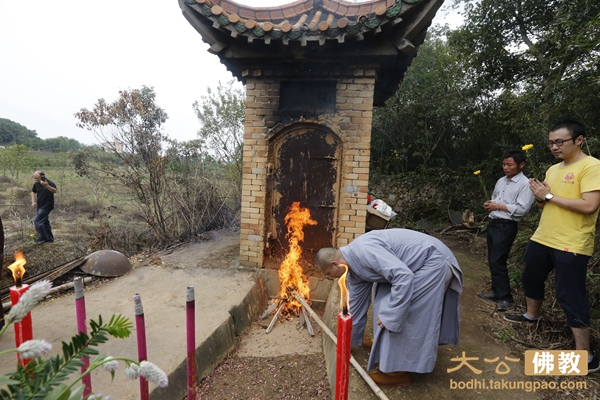 「佛教」江西永修云居山瑶田寺举行法常长老尼荼毗法会