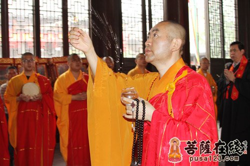 「观音」上海宁国禅寺隆重举行观世音菩萨贴金功德法会