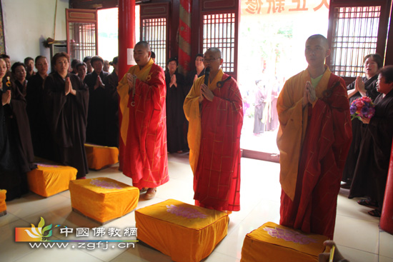 「佛教」河南安阳盘龙寺迎请《大正新修大藏经》仪式圆满