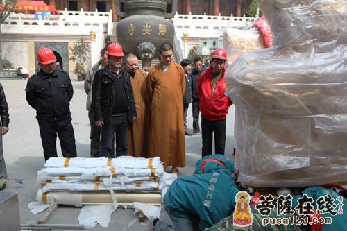 上海静安寺古剎山门重建 今举行吊龙正吻仪式