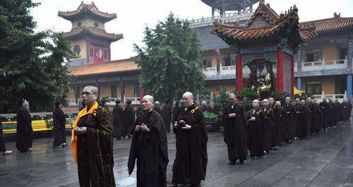 「佛教」为弘扬净土法门，天津荐福观音寺举行昼夜精进念佛法会